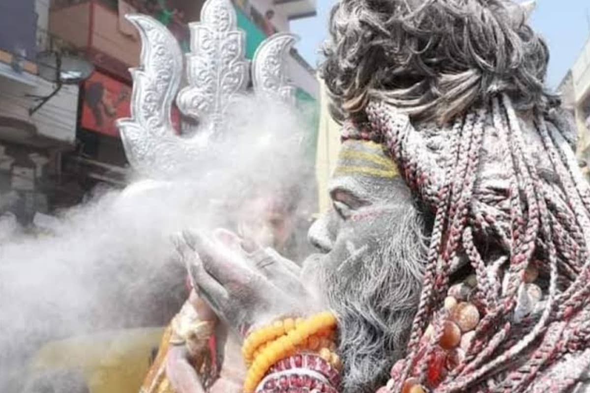 चिताभूमि देवघर में है भस्म का त्रिपुंड लगाने की परंपरा, जानें कैसे हुई थी कामनालिंग की स्थापना