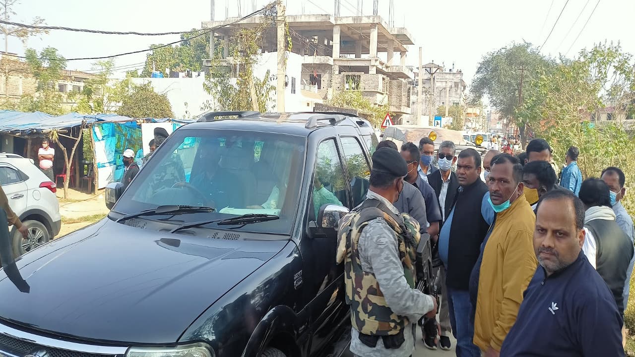 सुरक्षा कारणों का हवाला देकर पूर्व सीएम बाबूलाल मरांडी को चक्रधरपुर में रोका गया, नाराज होकर कही ये बात