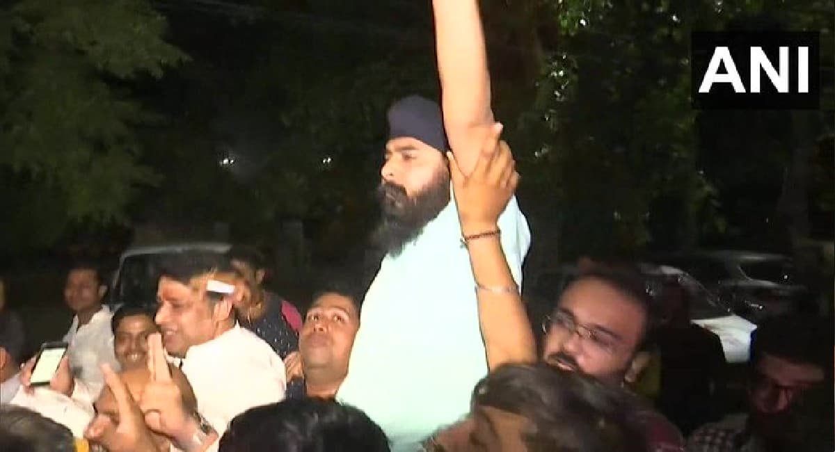 गुरुग्राम में मजिस्ट्रेट के सामने पेशी के बाद तेजिंदर बग्गा को मिली रिहाई, आज पंजाब-हरियाणा HC में सुनवाई