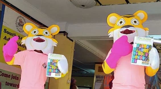 बंगाल चुनाव में कैंडिडेट से पहले वोटरों के बीच पहुंचा ‘बाघू’, कहा- बाघू बोले, वोट देबो सोकाले