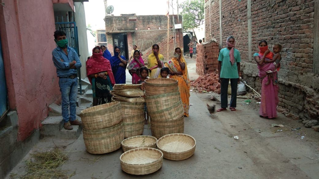 Jharkhand Lockdown : बड़कागांव के बांस कारीगर परेशान, कब बिकेगा सामान
