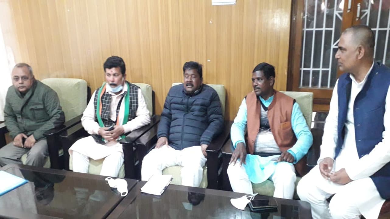 ढिबरा मामले को लेकर विधायक बंधु तिर्की बोले- 3 माह में बनेगी नियमावली, तब तक ना हो कार्रवाई