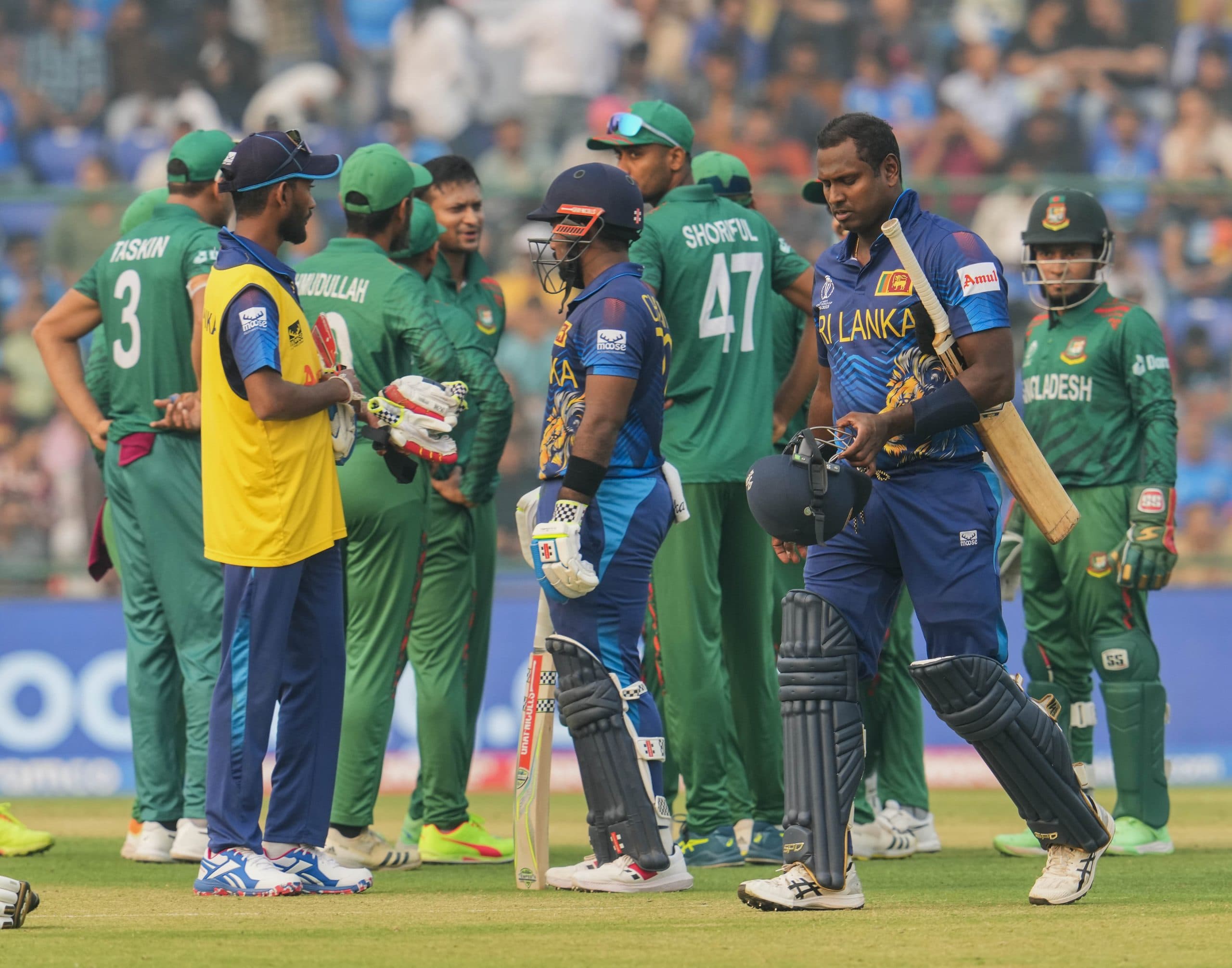 146 साल के क्रिकेट इतिहास में पहली बार हुआ ऐसा, टाइम आउट हुए एंजेलो मैथ्यूज, जानें क्या है नियम?