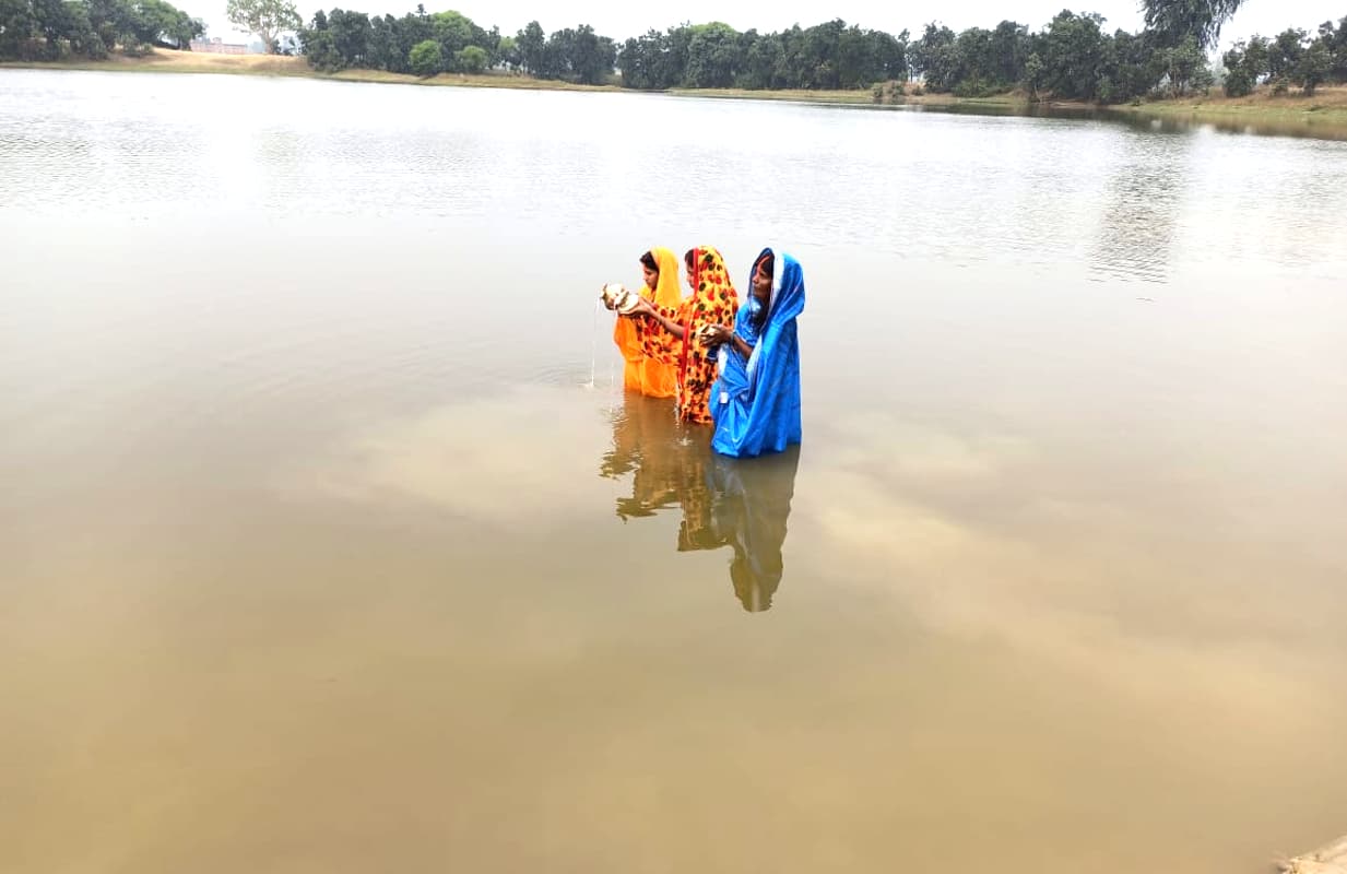 Chhath Puja 2020: नहाय-खाय के साथ गढ़वा के श्री बंशीधर नगर में शुरू हुआ सूर्य उपासना का महापर्व छठ