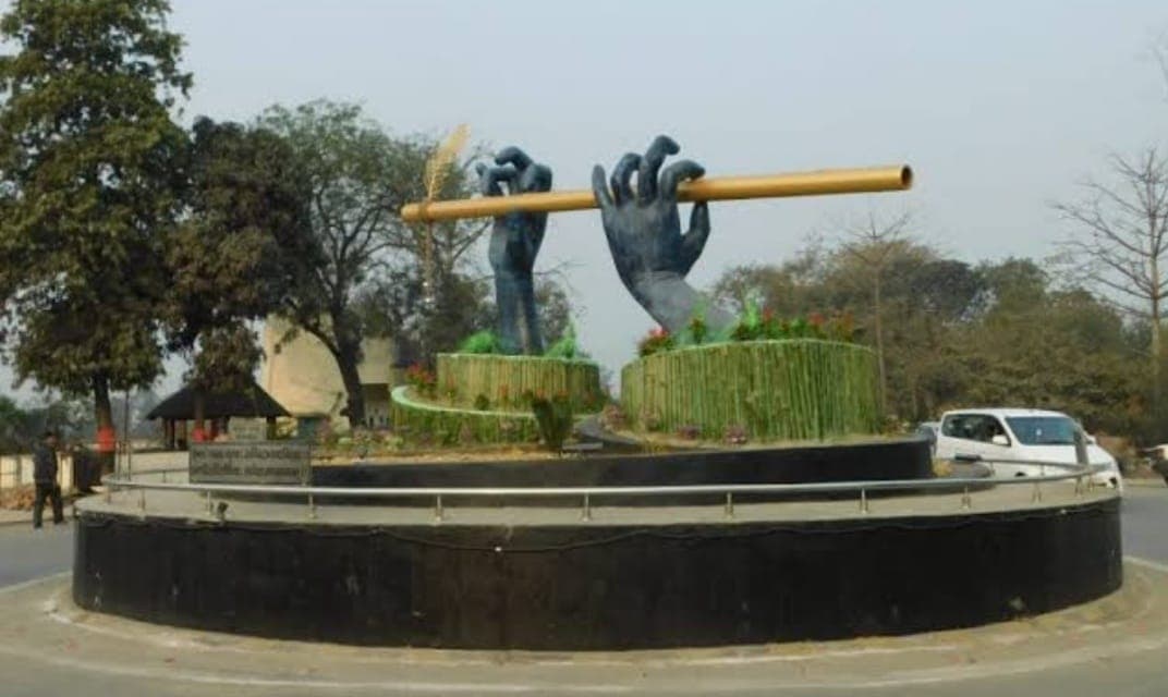 स्थानीय इतिहास से बेपरवाही न हो