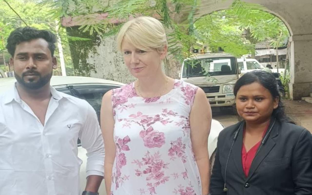 झारखंड : हजारीबाग की बहू बनेगी विदेशी महिला बरबरा पोलाक, कोर्ट मैरेज के लिए दी अर्जी