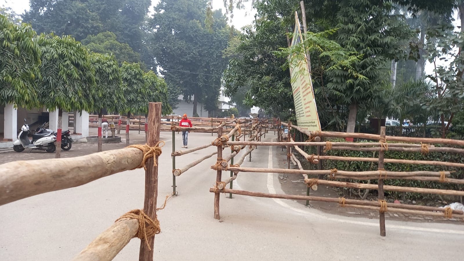 UP Election 2022: बरेली में पहले दिन 67 दावेदारों ने खरीदे नामांकन पत्र, दाखिल एक भी नहीं हुआ