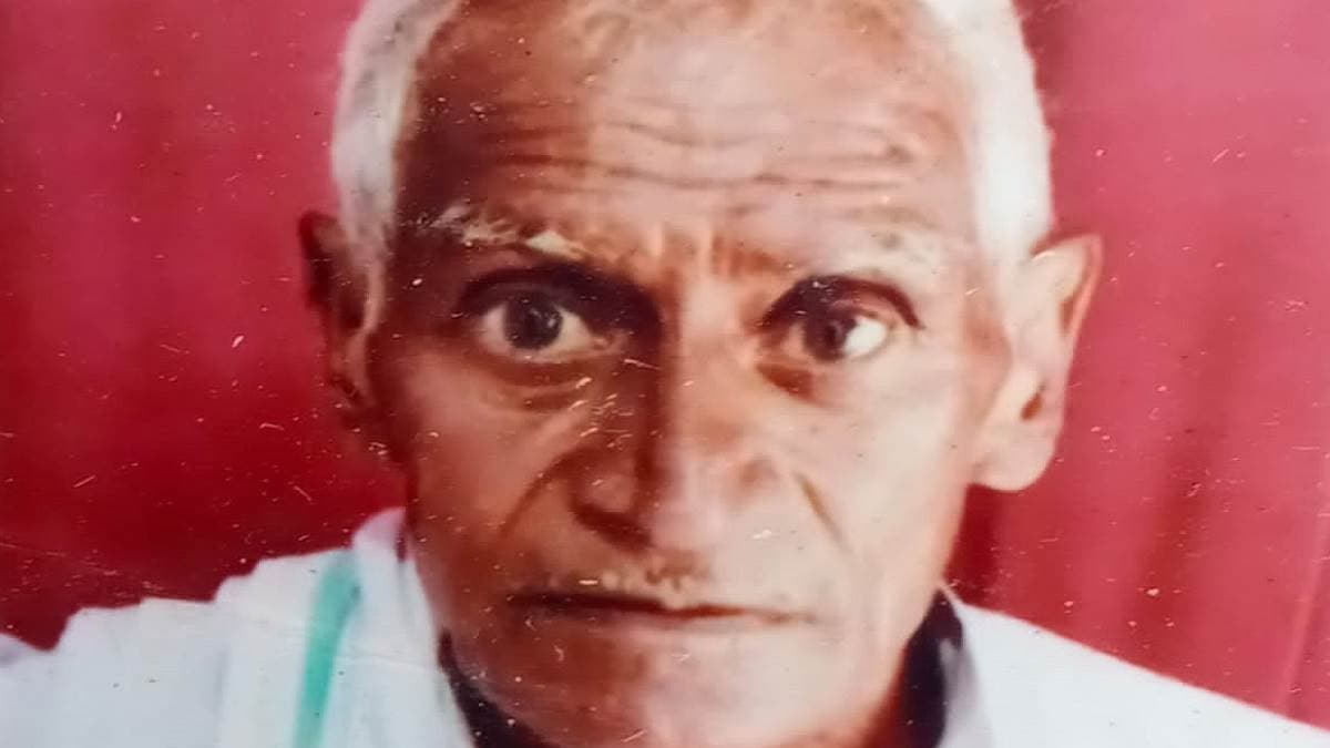 Hathras News: ईंट मारकर बेटा और नाती ने की बुजुर्ग की हत्या, जमीन के बंटवारे को लेकर बन गए शैतान