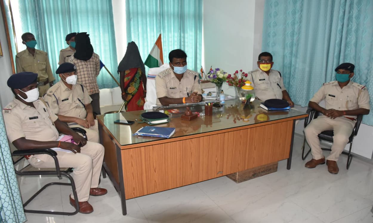 बहेरा गांव में प्रेमी संग पत्नी ने करायी पति राजमुनी की हत्या, पुलिस जांच में हुआ खुलासा