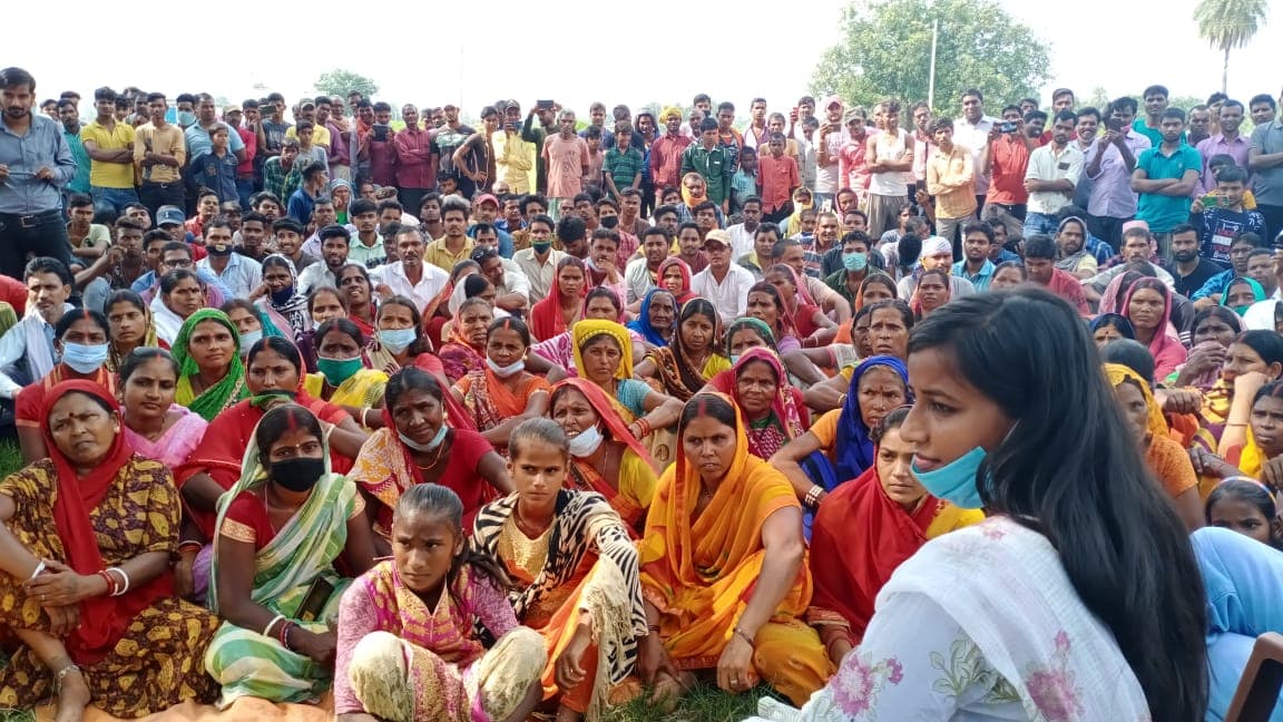 Jharkhand News: कोल डंप में आग से आपदा की आशंका, रैयतों ने पूछा : कोयले की चिंता है, पेट में लगी आग की नहीं?