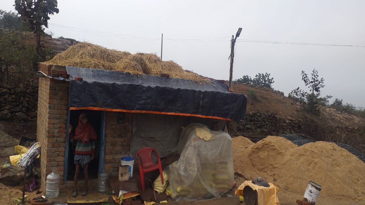 हजारीबाग के बड़कागांव में दादी-पाेती की दम घुटने से मौत, 3 महिलाएं घायल, जानें हादसे के कारण