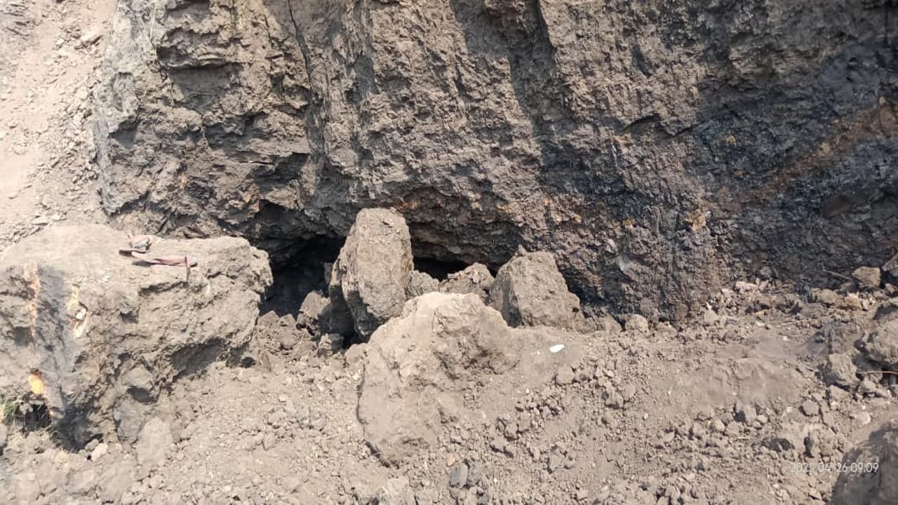 Jharkhand News: धनबाद में 41 साल से कागजों में BCCL की खदान बंद, पर मुहाना खुला