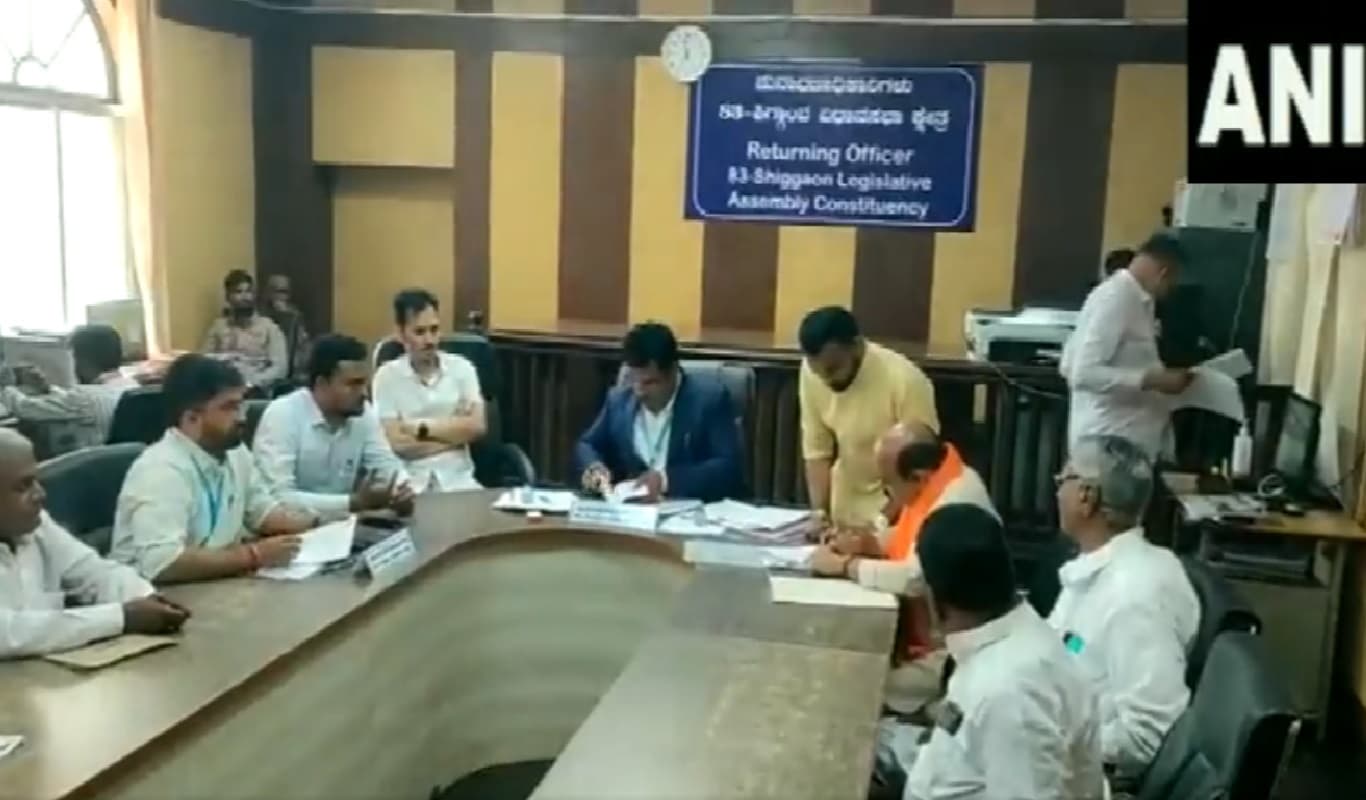 Karnataka Election 2023: मुख्यमंत्री बोम्मई ने शिग्गांव विधानसभा सीट से दाखिल किया नामांकन