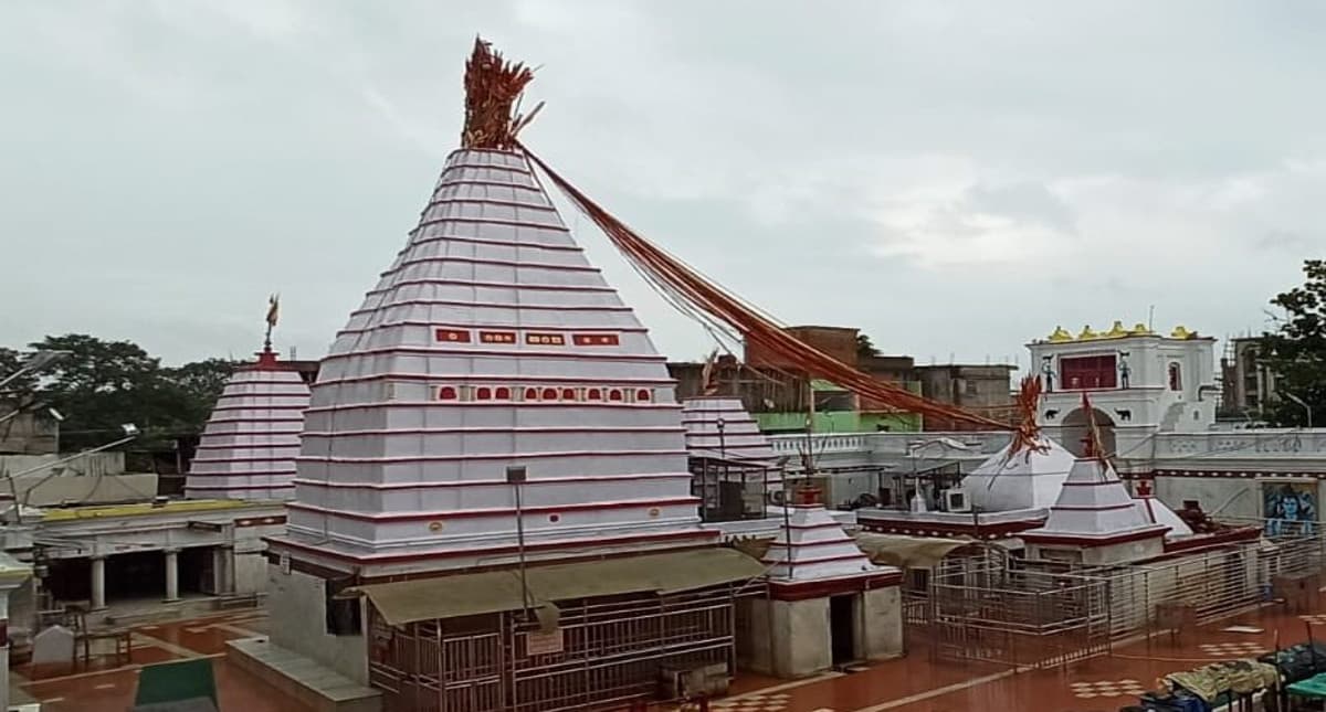दुमका : बाबा फौजदारीनाथ का पंचशूल उतरा, बाबा को आज लगेगी हल्दी, चढ़ेगा लावा कांसा