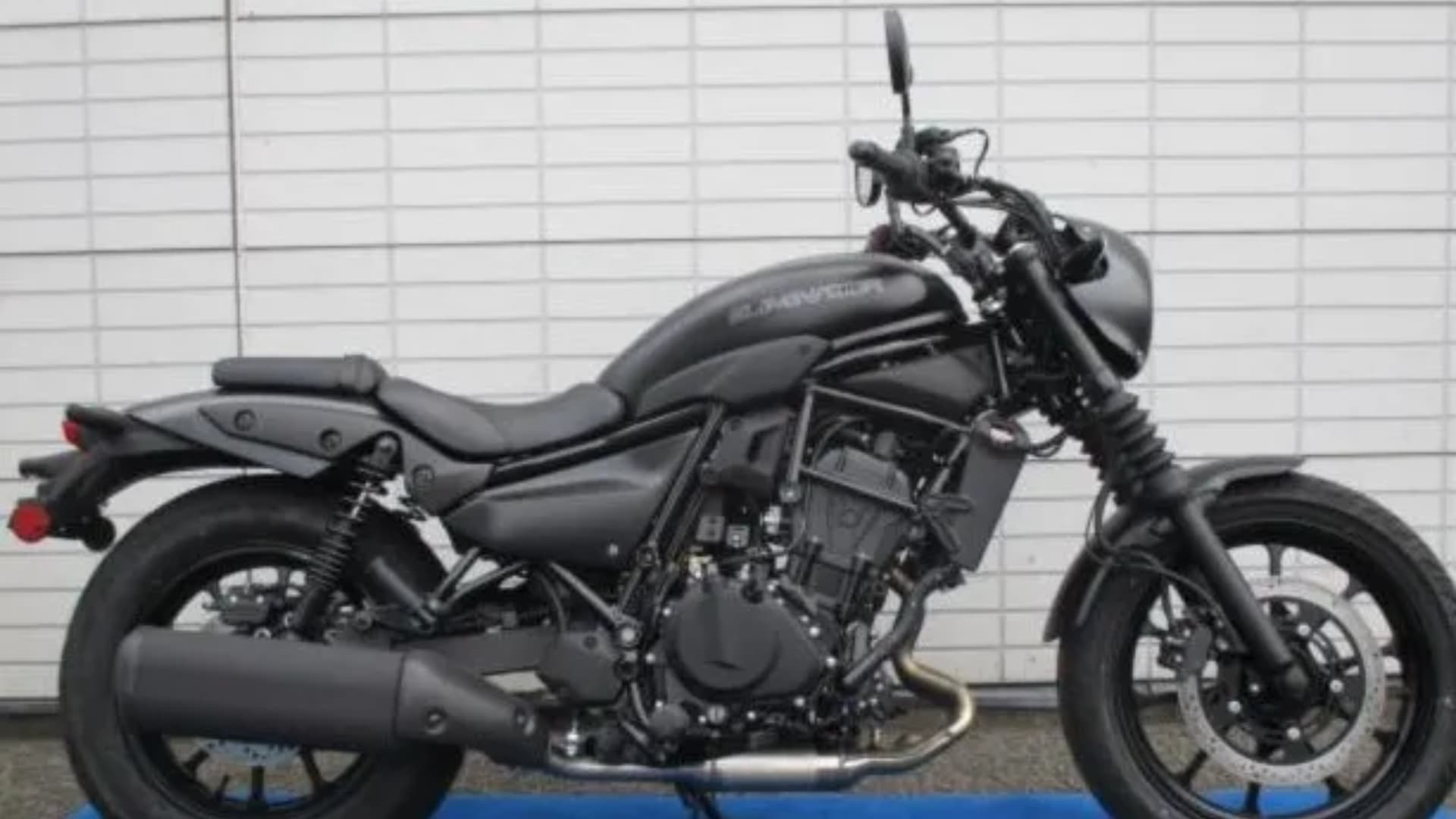 Kawasaki Eliminator भारत में हुई लॉन्च, 450cc की ये जबरदस्त बाइक Meteor 650 को देगी कड़ी टक्कर!