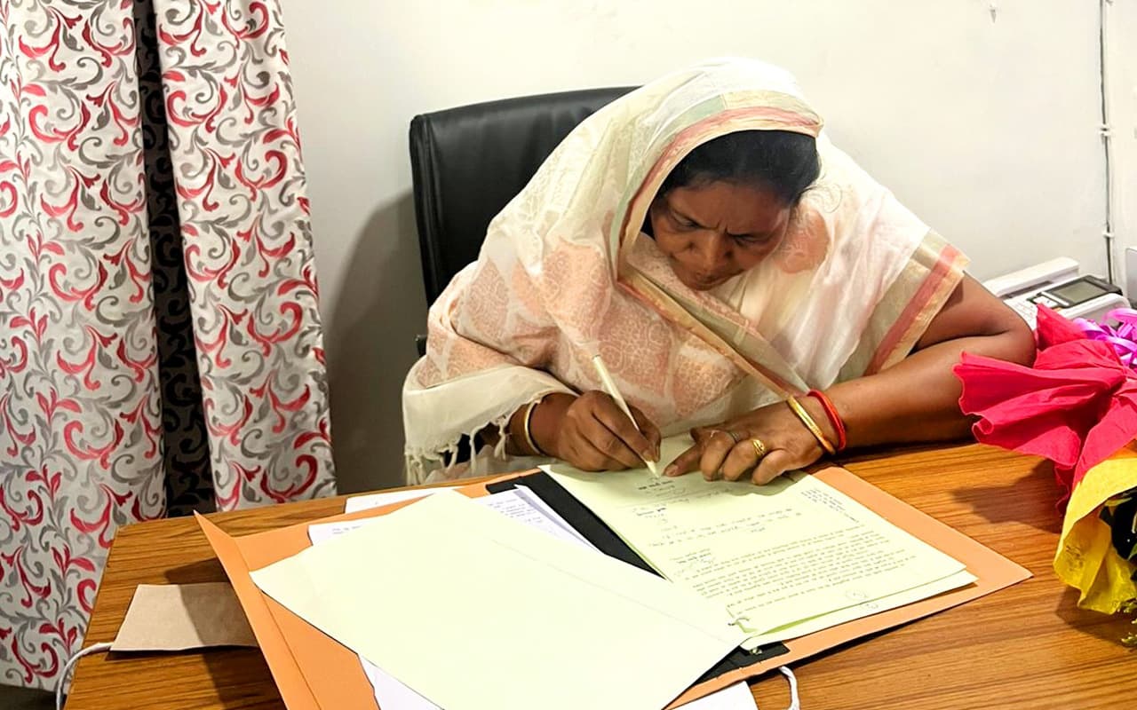 झारखंड : मंत्री बनते ही एक्शन में आयी बेबी देवी, देवघर कांवरिया पथ पर शराब बिक्री पर लगायी रोक