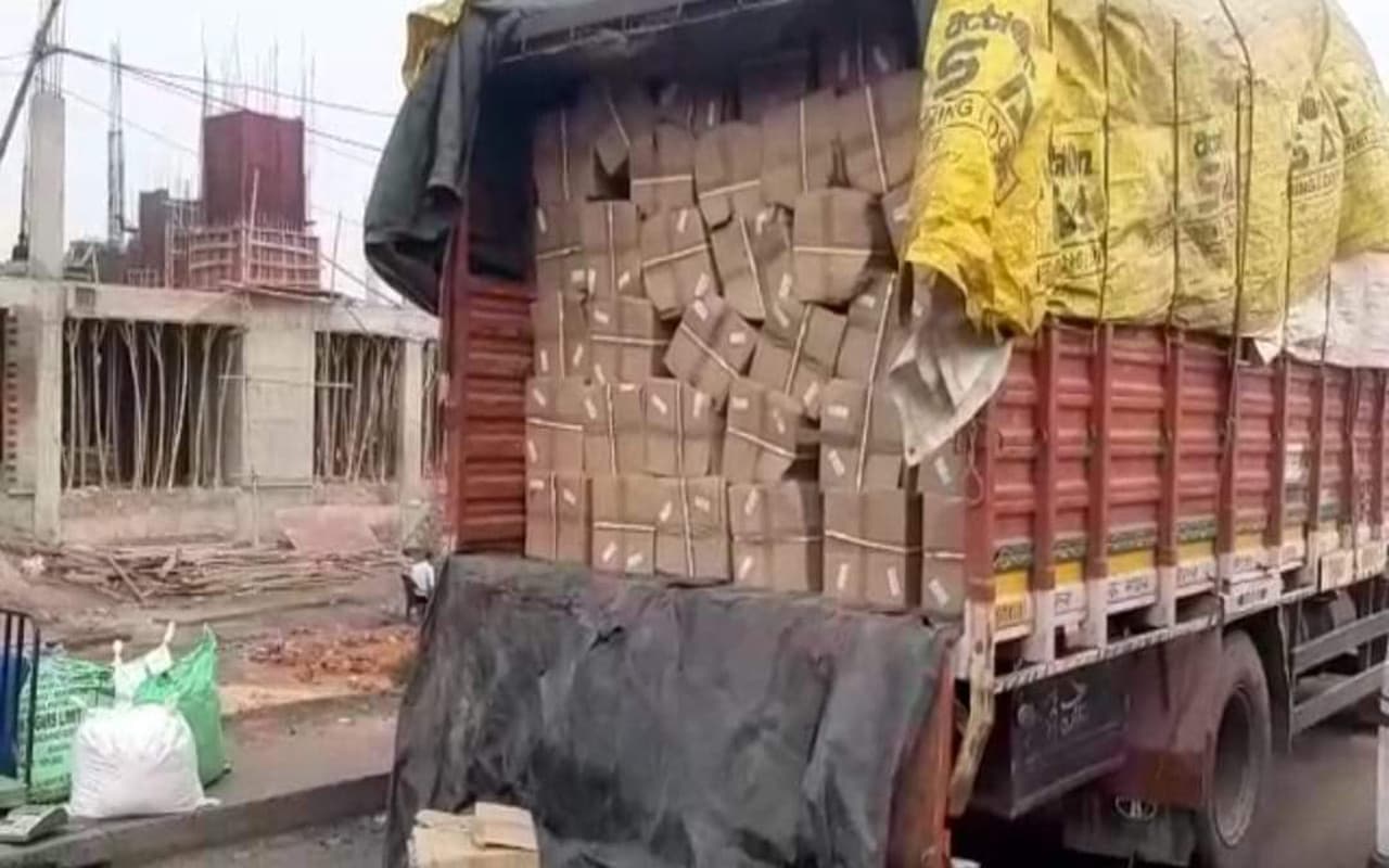 बंगाल के कांकसा में STF ने पकड़ा 50 करोड़ का ब्राउन शुगर का कच्चा माल, 4 तस्कर गिरफ्तार