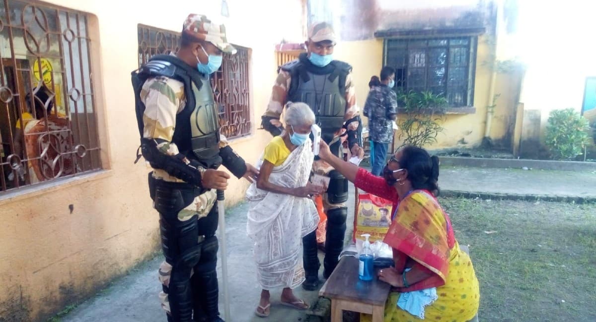 पश्चिम बंगाल उपचुनाव : छिटपुट हिंसा के बीच 70.18 प्रतिशत मतदान