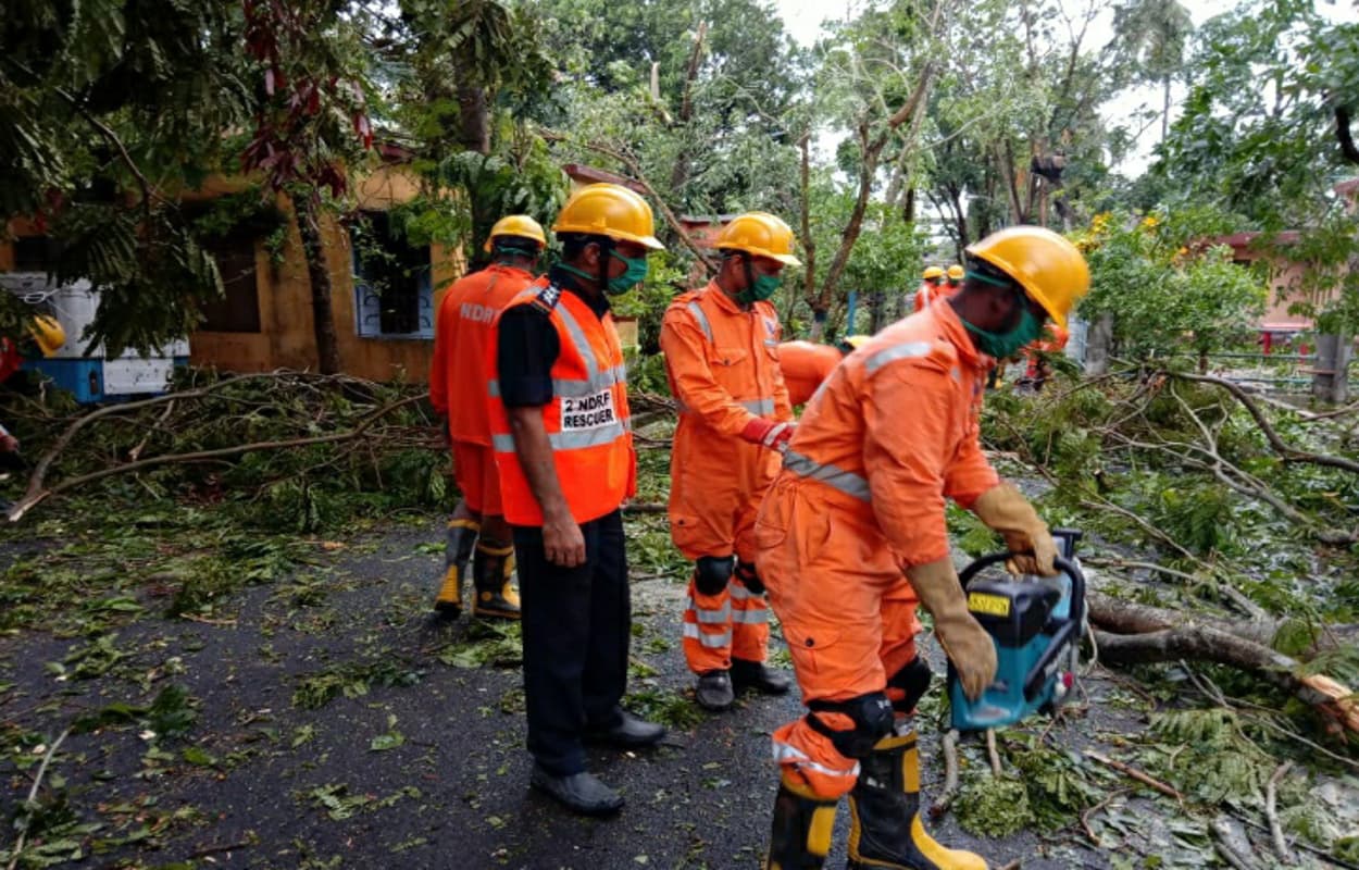 ताउ ते के बाद बंगाल में यश चक्रवात से निबटने के लिए एनडीआरएफ ने की है ऐसी तैयारी