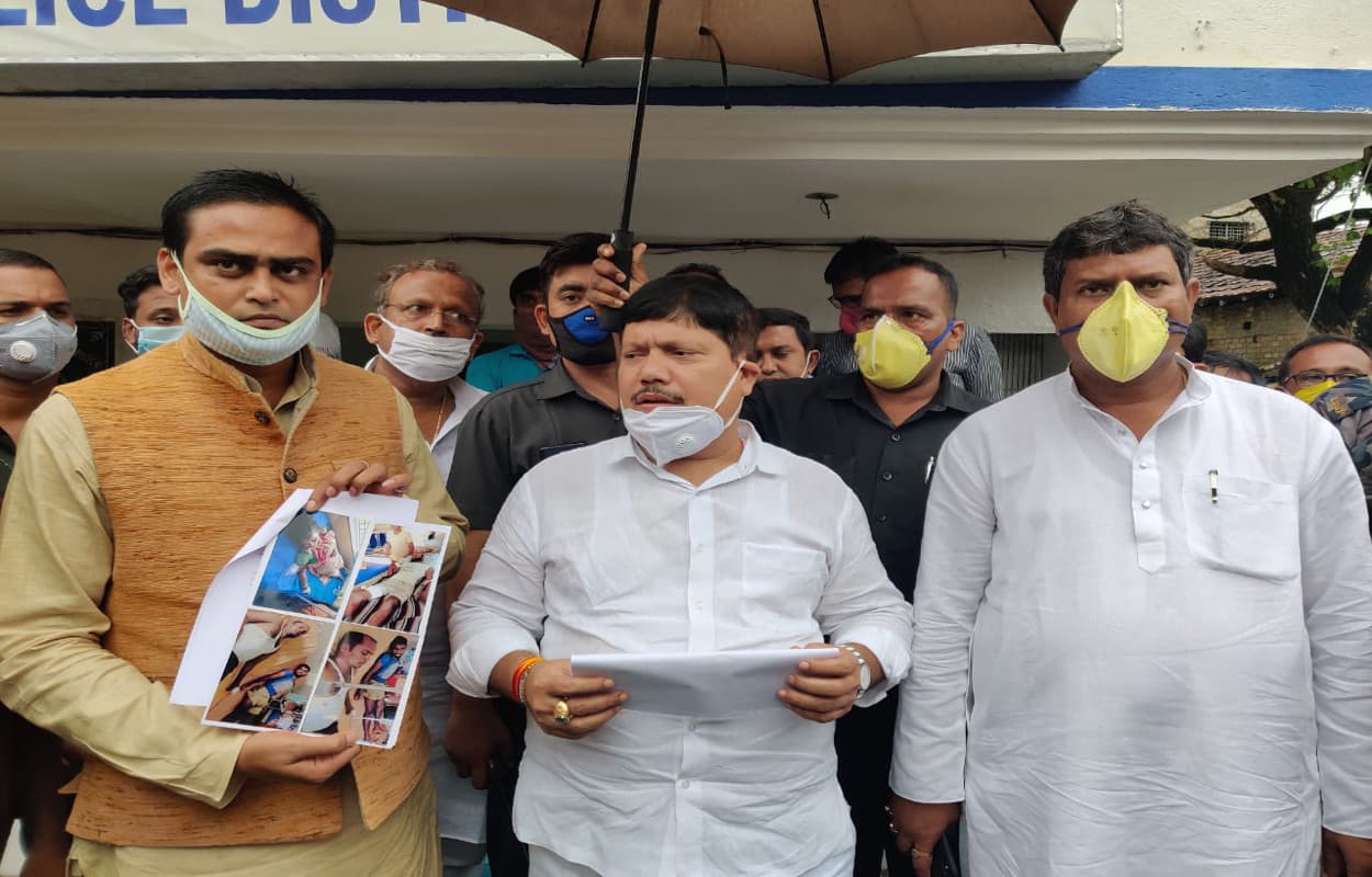 राजनीतिक हिंसा के खिलाफ ममता का आवास घेरेगी भाजपा, राज्यपाल को सौंपा ज्ञापन