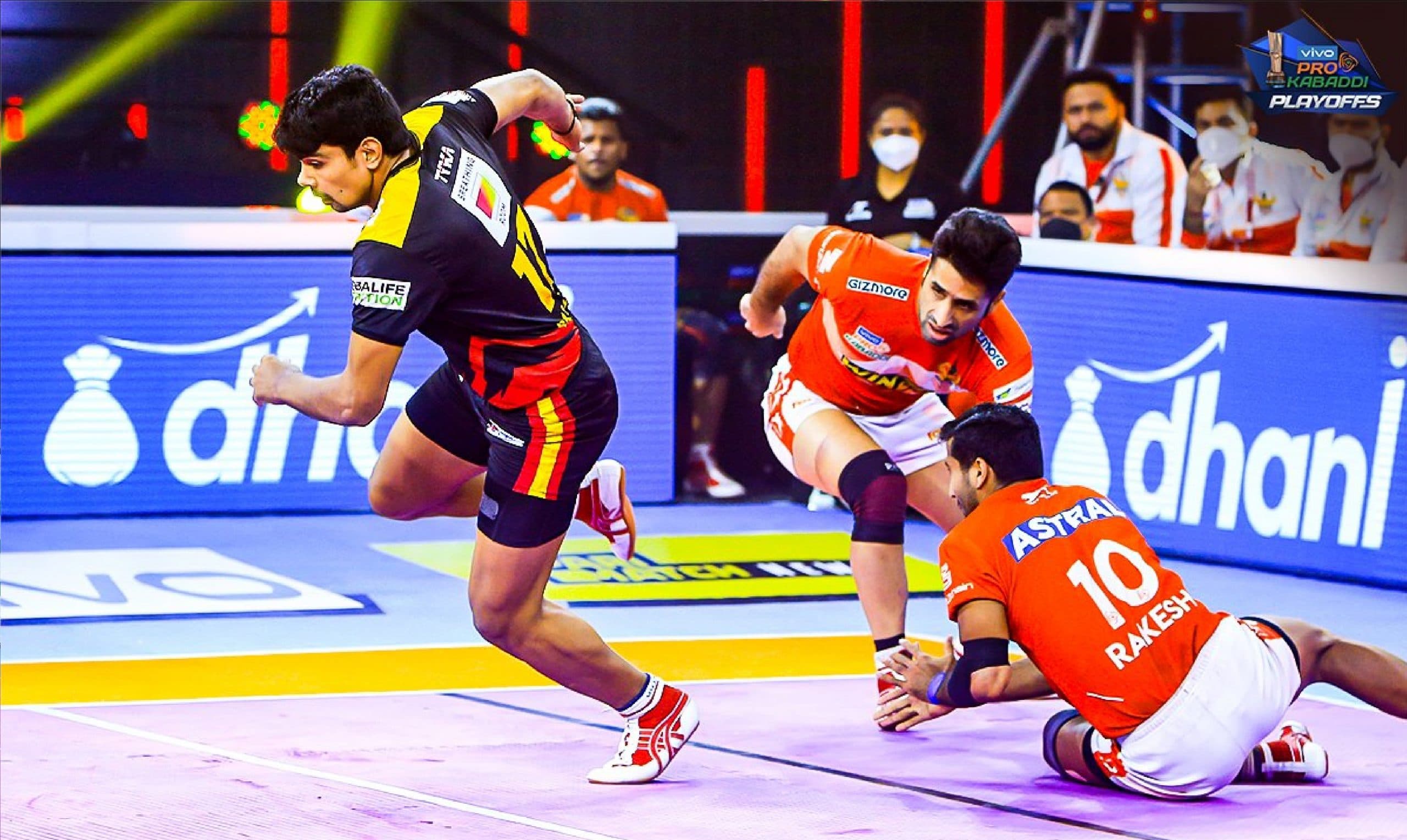 Pro Kabaddi 2022: गुजरात जायंट्स को हराकर बेंगलुरु बुल्स सेमीफाइनल में, फाइनल के लिए दिल्ली से भिड़‍ंत