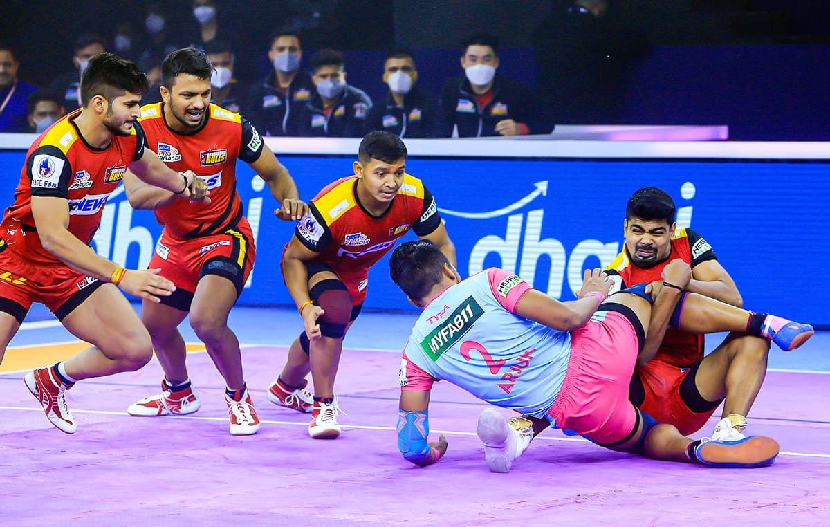 Pro Kabaddi League: बेंगलुरु बुल्स ने जयपुर पिंक पैंथर्स को 38-31 से हराया, पवन का सुपर 10 रेड