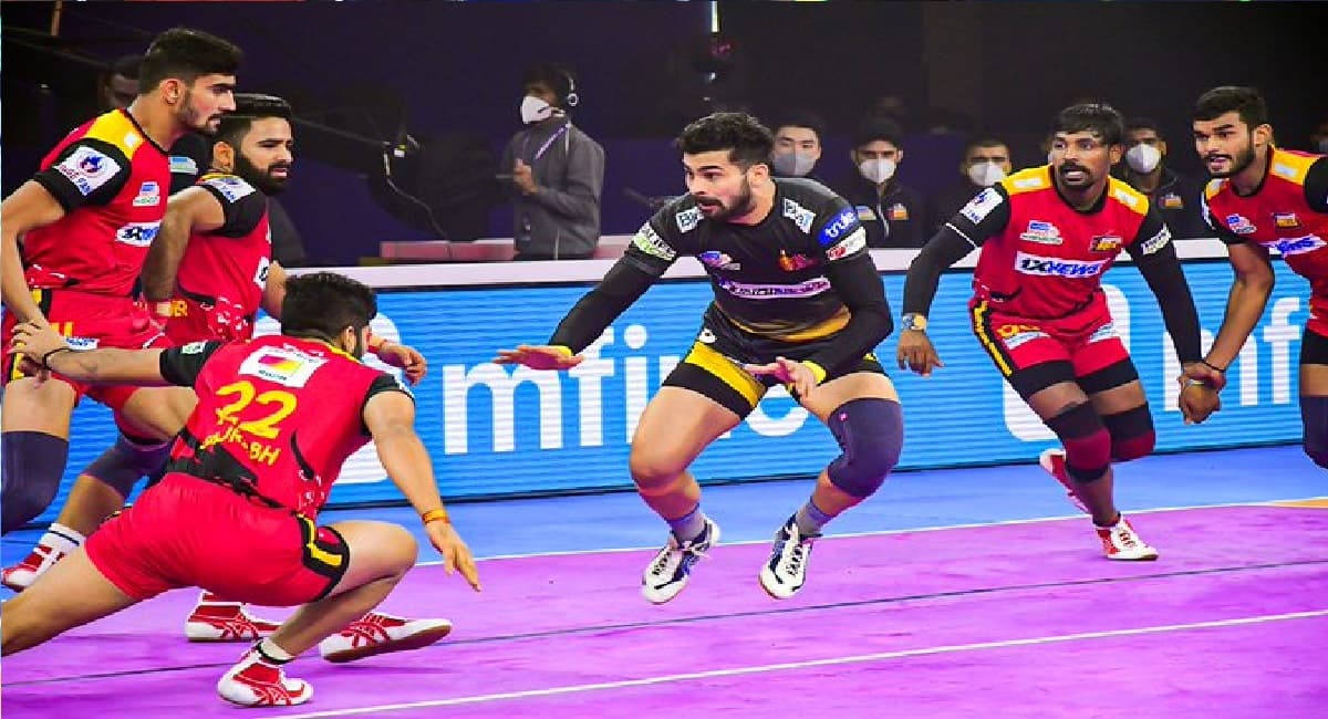 Pro Kabaddi League: बेंगलुरु बुल्स और तेलुगु टाइटंस का मुकाबला 34-34 से ड्रॉ, बेनीवाल का पहला सुपर 10