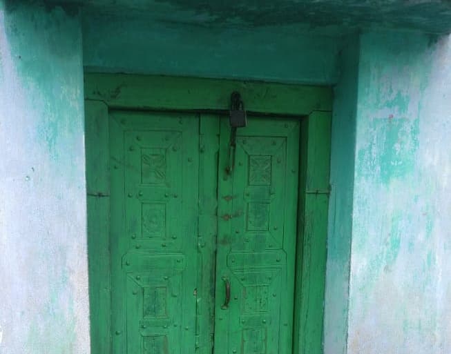 झारखंड के बेरमो में जमीन के पैसे के लिए सौतेले बेटे ने मां को चाकू से गोद दिया