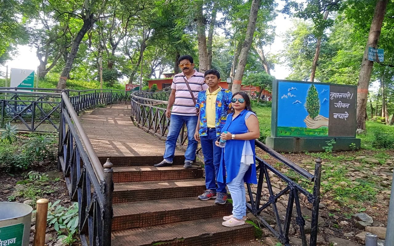 Betla National Park: पर्यटकों से हुआ गुलजार, दुर्गा पूजा में कमरे की होने लगी बुकिंग, ये है एंट्री फीस