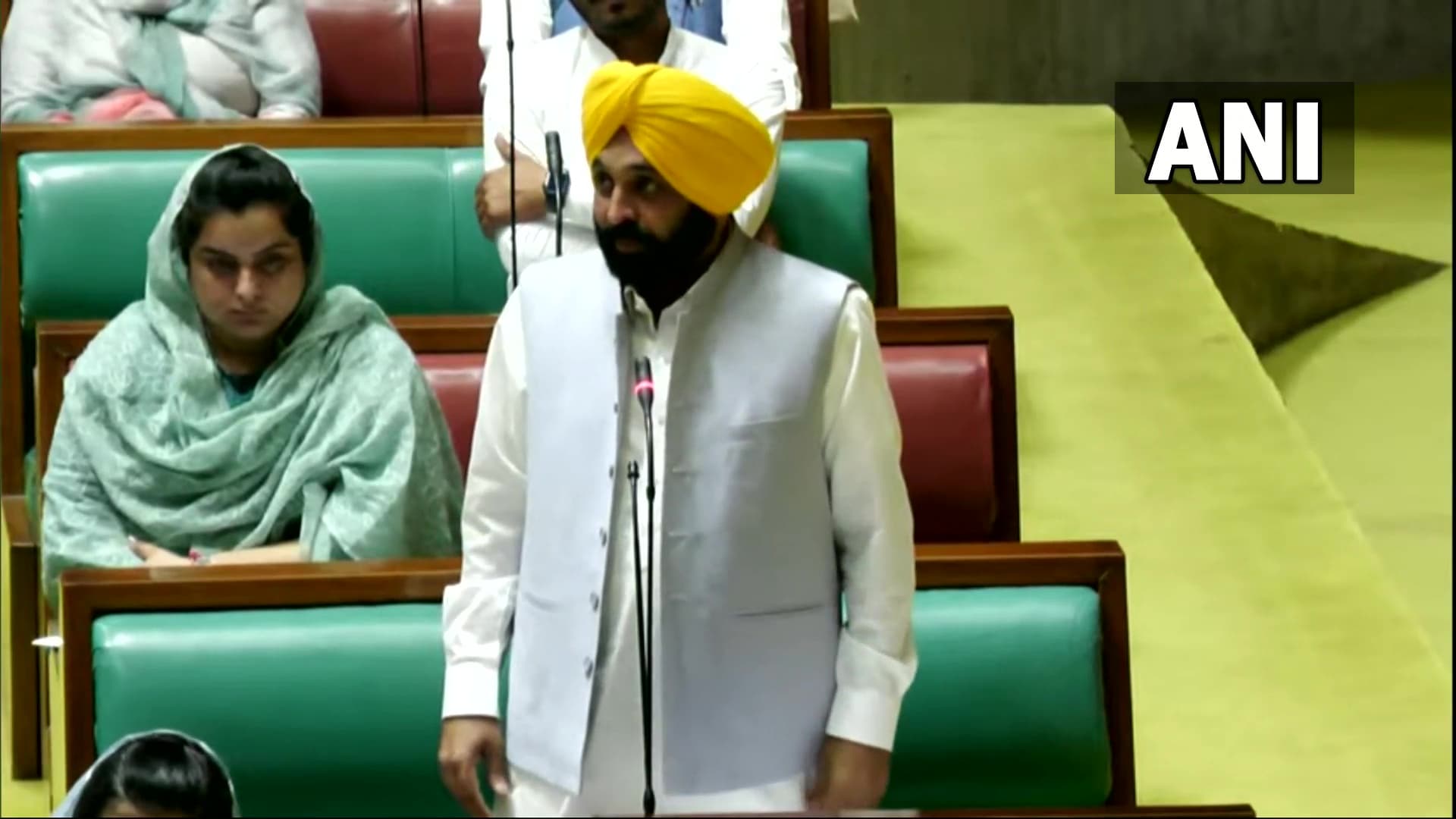 शहीद दिवस पर अब पूरे पंजाब में सार्वजनिक अवकाश, CM भगवंत मान का ऐलान, विधानसभा में लगेंगी इनकी मूर्तियां