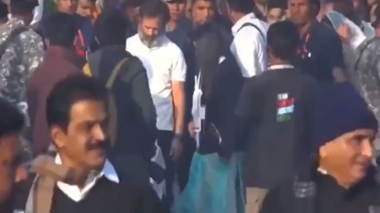 पूर्व केंद्रीय मंत्री ने राहुल के जूते का फीता बांधा, पढ़ें अमित मालवीय के ट्वीट पर जितेंद्र सिंह का जवाब