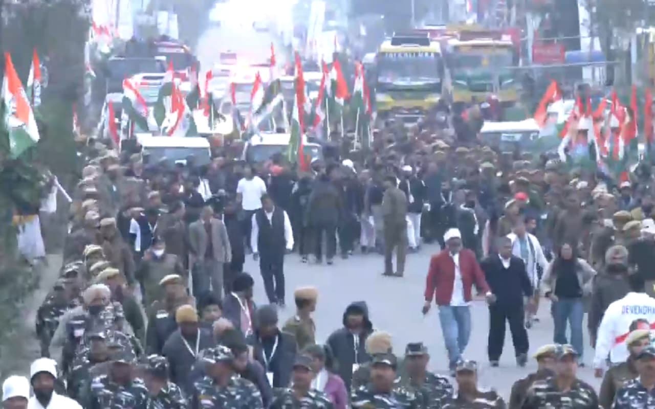 जम्मू-कश्मीर: आतंकी खतरे के बीच राहुल की भारत जोड़ो यात्रा जारी, सुरक्षा ऐसी कि परिंदा भी पर न मार पाए