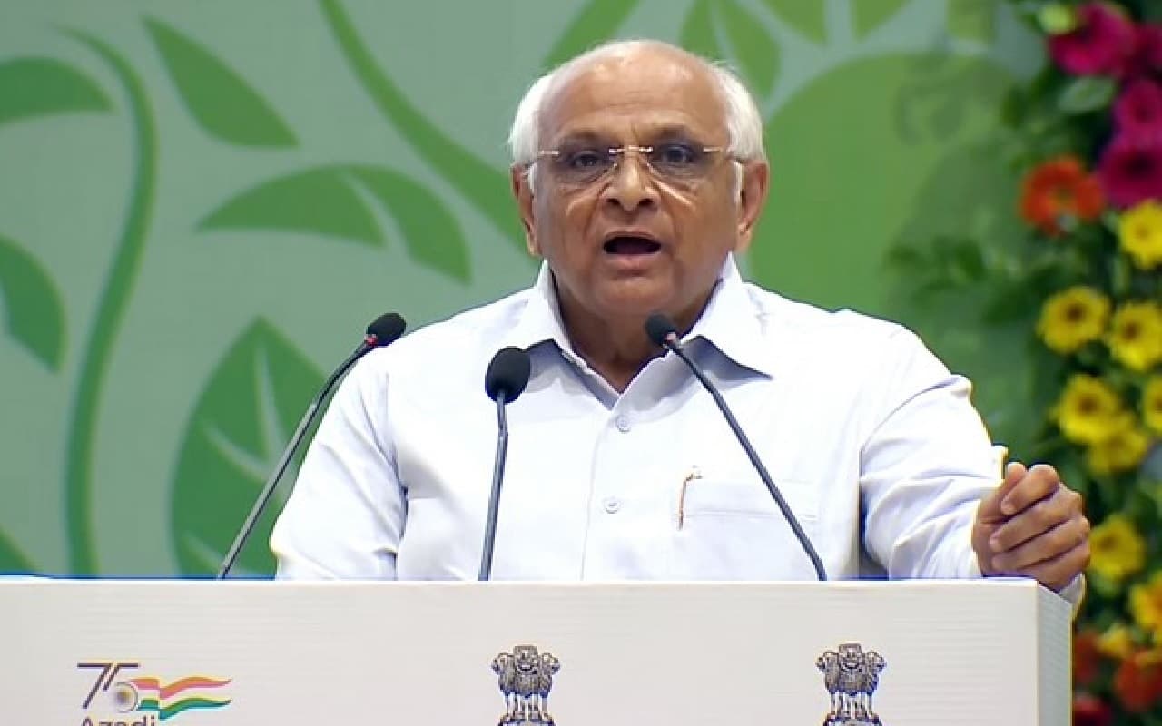 गुजरात चुनाव 2022: यूनिफॉर्म सिविल कोड लागू कर सकती है बीजेपी सरकार, समिति गठित करने की तैयारी