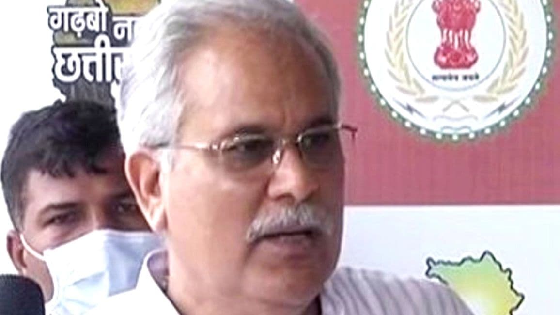 Chhattisgarh News: छत्तीसगढ़ के सीएम भूपेश बघेल की कुर्सी पर फिर मंडराया खतरा? विधायकों का दिल्ली दौड़ जारी