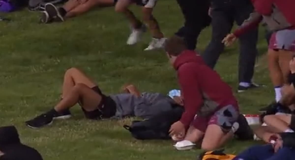 Big Bash League: बल्लेबाज ने जमाया ऐसा छक्का, फैन का फूटा सिर, खून से लथपथ वीडियो वायरल