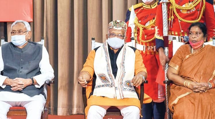 रिवाॅल्वर के शौकीन हैं शिक्षा मंत्री, परिवहन मंत्री के पास नहीं है कोई गाड़ी, मुख्यमंत्री नीतीश कुमार से अमीर हैं उनके कैबिनेट सहयोगी