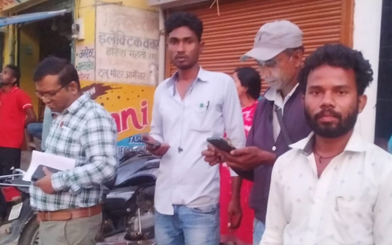 पश्चिमी सिंहभूम के चक्रधरपुर में बिजली चोरी के आरोप में 11 लोगों से वसूला गया लाखों का जुर्माना