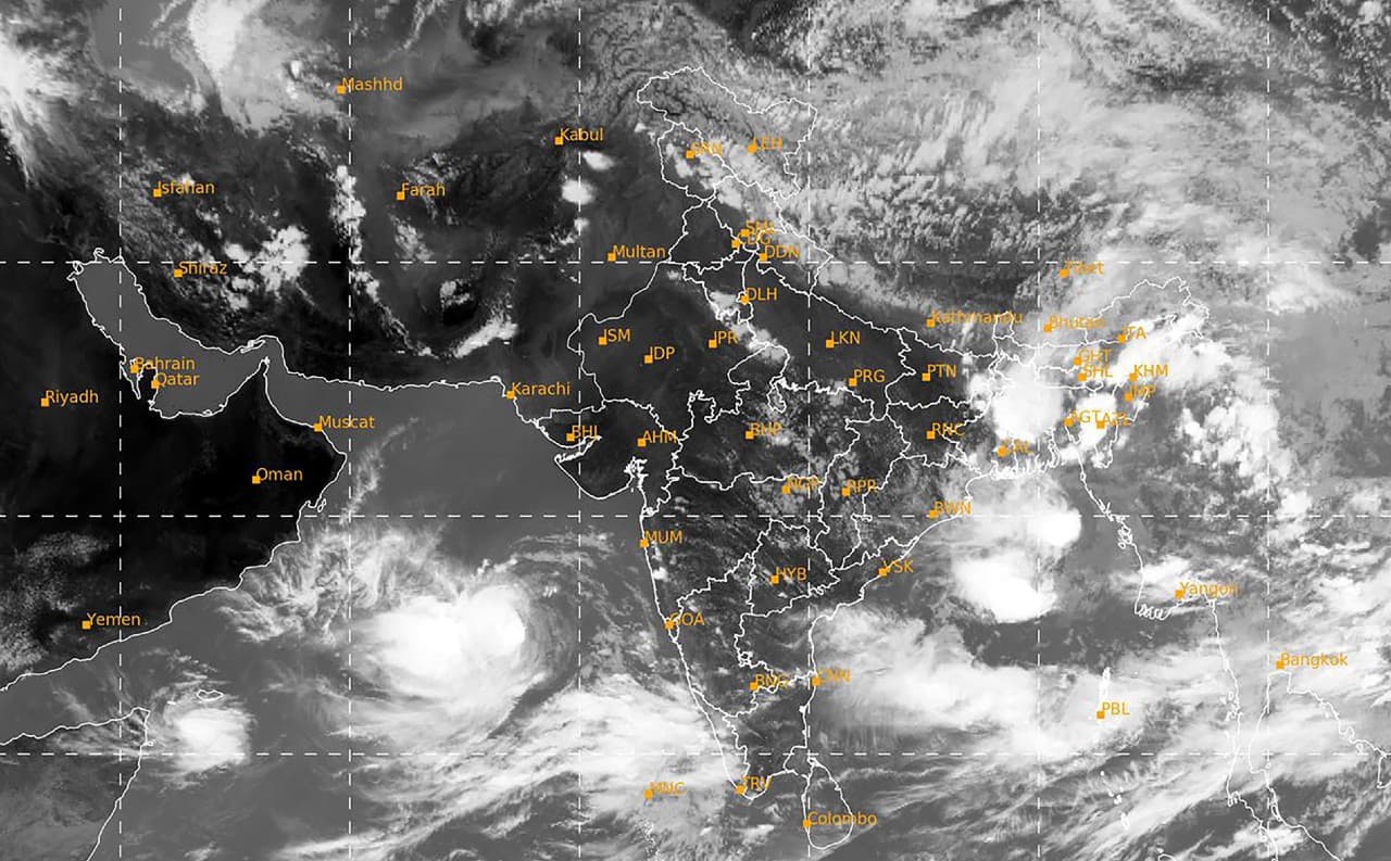 Biporjoy Cyclone Live: बिपरजॉय के कारण राजस्थान के कई इलाकों में मूसलाधार बारिश
