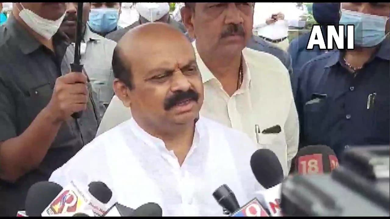 Bitcoin Scam: कांग्रेस के आरोपों पर बीजेपी का पलटवार, पूछा- सुरजेवाला ने उस समय क्यों नहीं उठाये सवाल