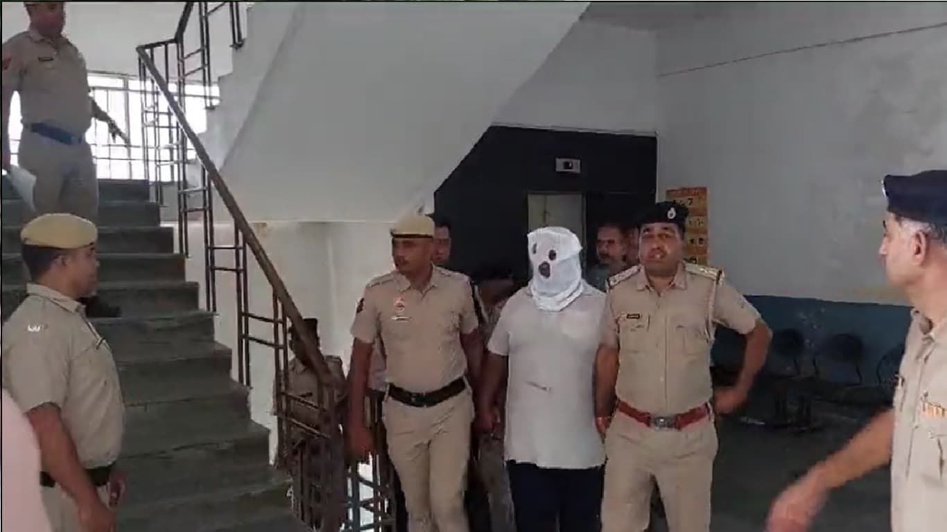 14 दिन की न्यायिक हिरासत में भेजा गया बिट्टू बजरंगी, पुलिस से बदसलूकी का है आरोप