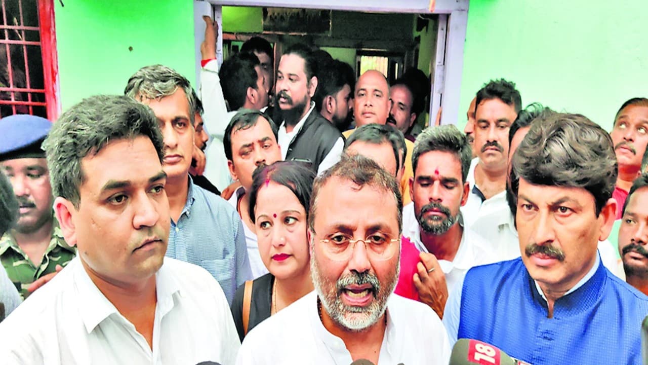 रिमांड पर लिये गये आरोपी शाहरुख और नईम, पिता और दादा ने कहा - हत्यारे को फांसी हो