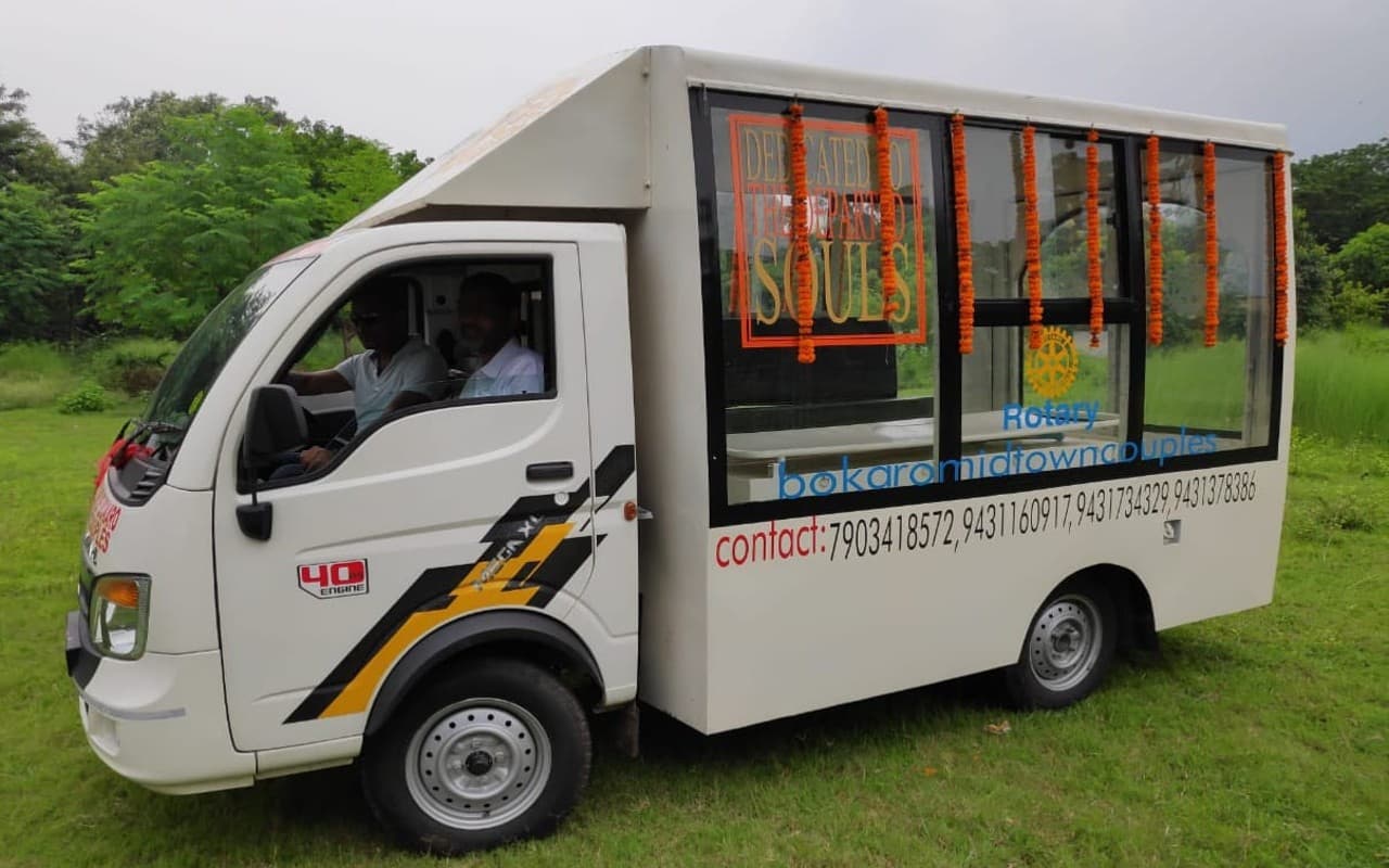 Jharkhand: 'अंतिम यात्रा' को सम्मान दे रही बोकारो के रोटरी क्लब की 'मुक्तिवाहिनी'