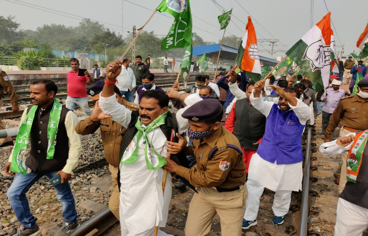 Bharat Bandh In Jharkhand : बोकारो में बंदी का मिलाजुला असर, नहीं चले लंबी दूरी के वाहन