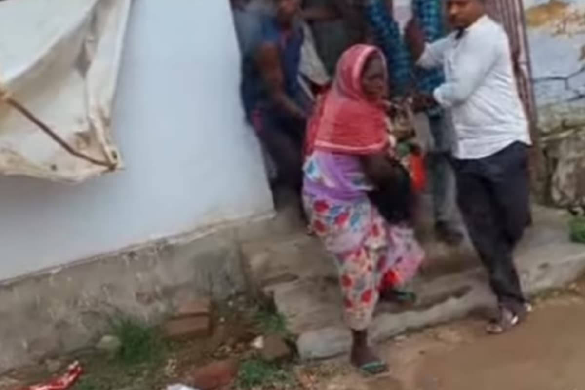 झारखंड: सीआईएसएफ कैंप के पास विस्फोट से आदिवासी महिला घायल, अस्पताल में भर्ती, पुलिस का बम विस्फोट से इनकार