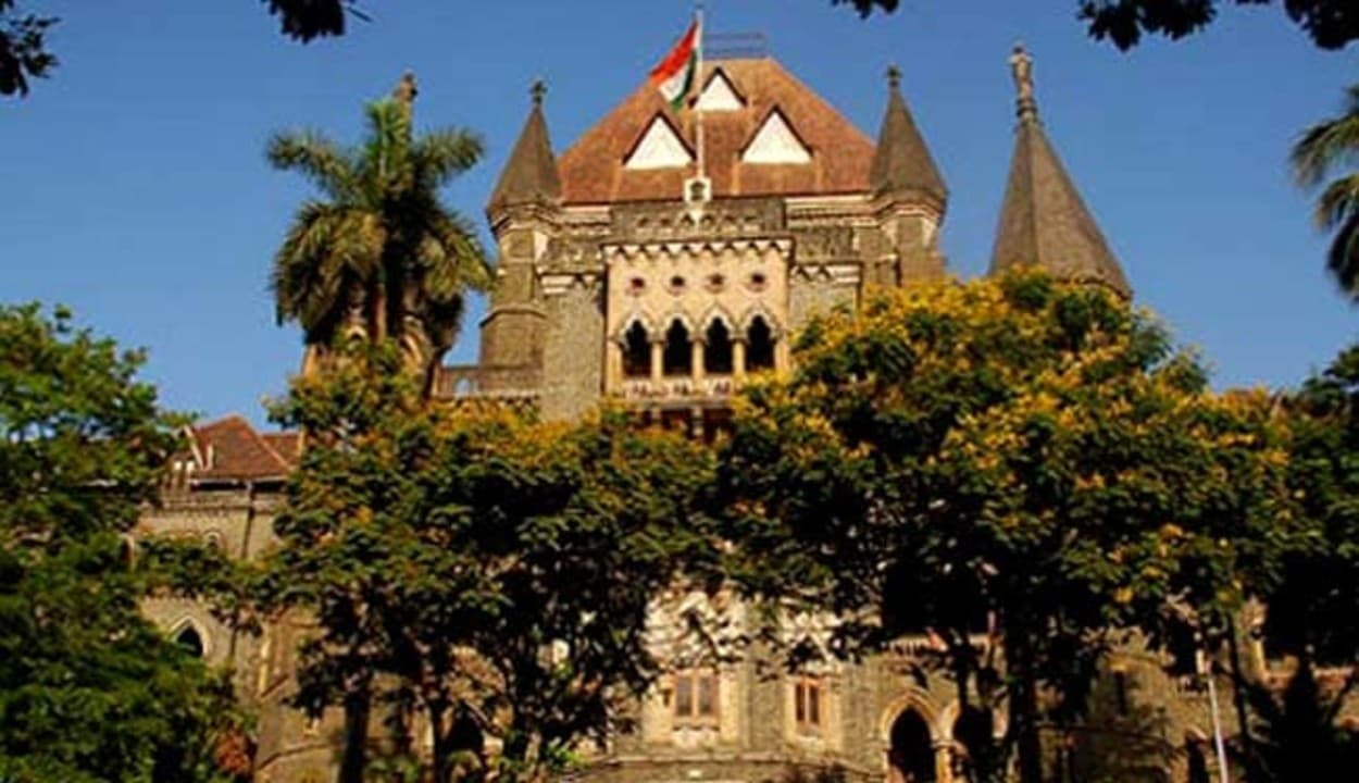 बॉम्बे हाईकोर्ट का आदेश : कोरोना की दवा खरीदने के मामले में सोनू सूद और सिद्दीकी की भूमिका की जांच हो