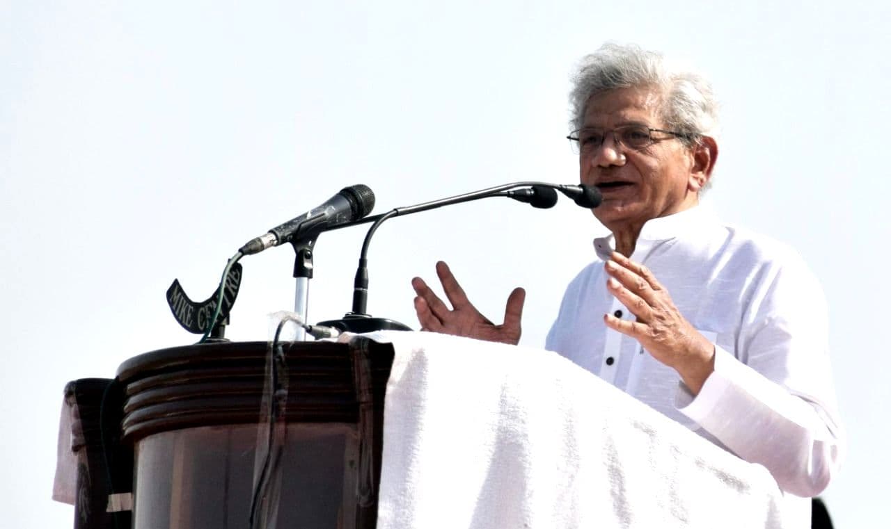 बंगाल में सरकार बनाने के लिए BJP से हाथ मिला सकती है ममता बनर्जी की पार्टी TMC, इस बड़े नेता ने किया दावा