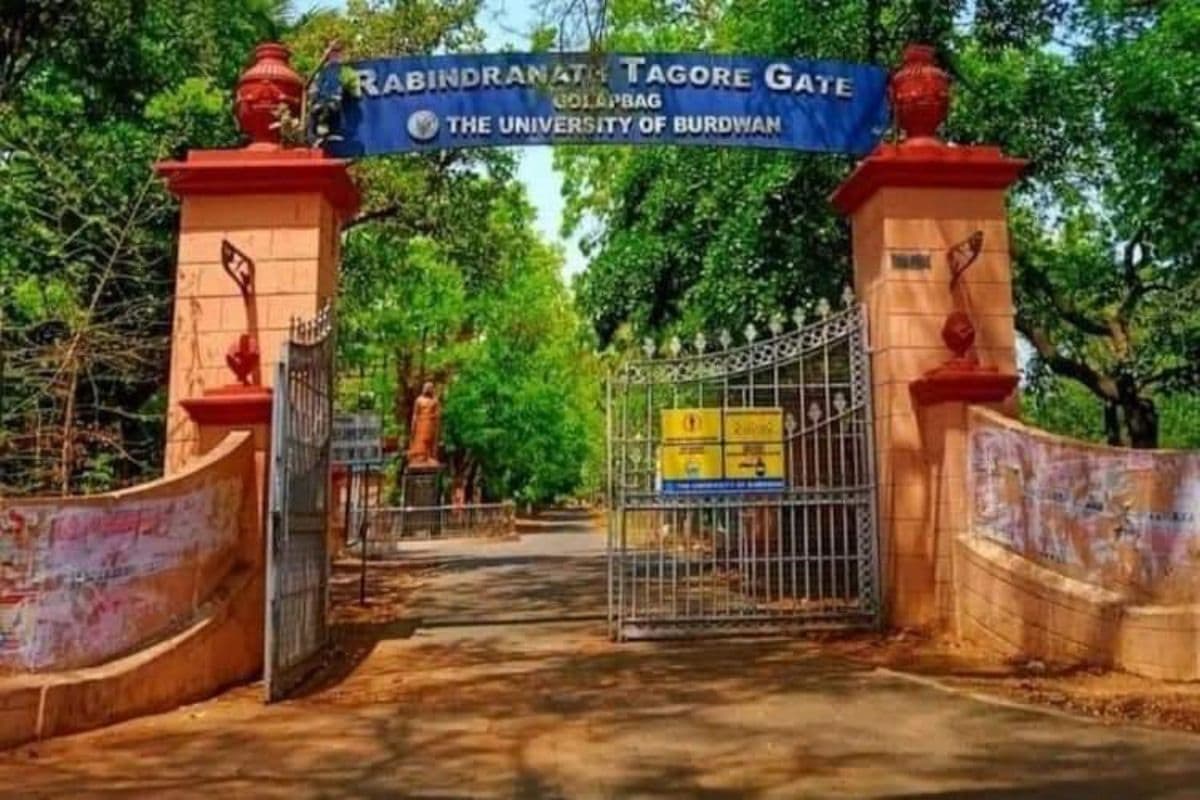 बर्दवान यूनिवर्सिटी में निजी कंपनी को भुगतान करने को लेकर हंगामा