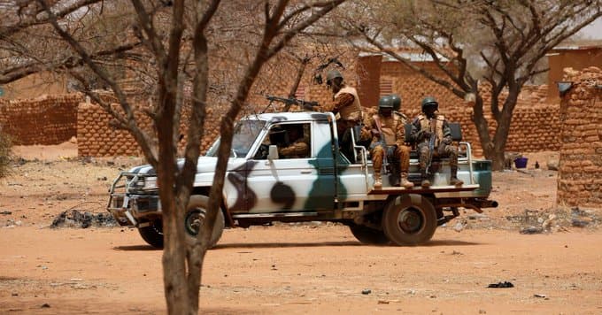 Burkina Faso Militant Attack : जिहादियों ने 100 लोगों की कर दी हत्या, घरों और बाजार में लगाई आग