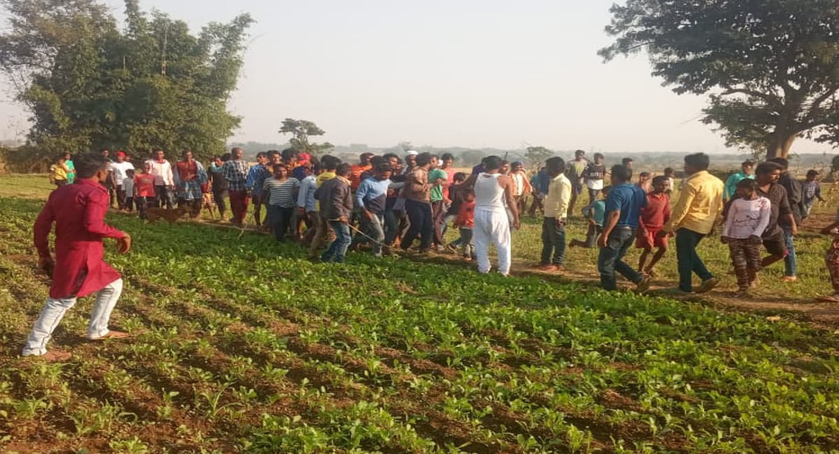 राजधानी रांची के ठाकुरगांव में लाखों की लूट, भाग रहे 3 क्रिमिनल्स को ग्रामीणों ने पकड़ा, किया पुलिस के हवाले