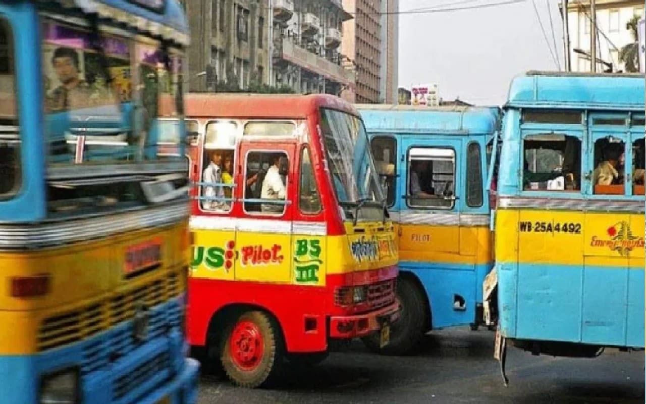Dugra Puja 2022: दुर्गापूजा के दौरान यात्रियों की सुविधा के लिए कोलकाता में चलायी जायेंगी अतिरक्त बसें